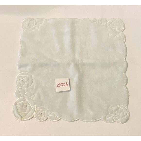 Asian Sequin Limited Edition Ice Blue Floral Design 100% Cotton Padded New - Picture 1 of 9